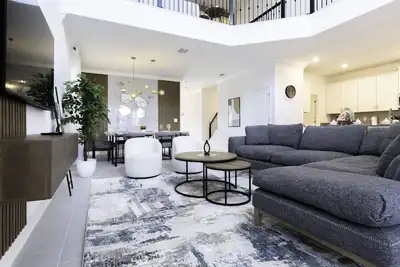 Image de Disney! Private Pool, Hot Tub & Themed Bedrooms. Book Now! #Cg3452