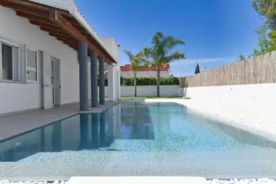 Image de Appartement Fontane Bianche avec piscine infinie