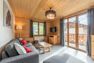 Image de Wifi, 100m du centre station, 2ème étage, balcon, parking, télévision, casier à ski, 64m², Les Gets