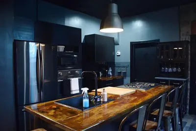 Image de Dracus Hollow in downtown Slc, Pet Friendly!