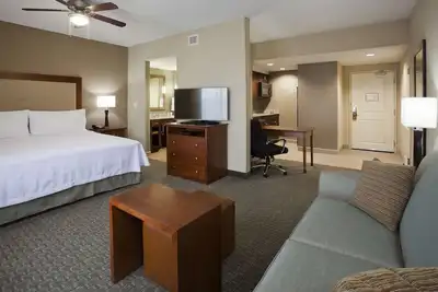 Image de 4 Comfortable Accommodation! Kitchen, Pet-Friendly, Indoor Pool!