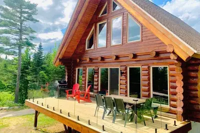 Image de Chalet Bois Rond 10 | Terrasse, Spa, Vue fleuve