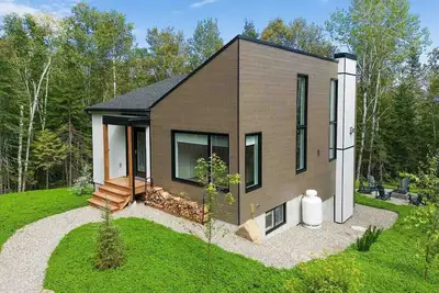 Image de Le Chic Repère 127 | Moderne, chic, spa et foyer extérieur