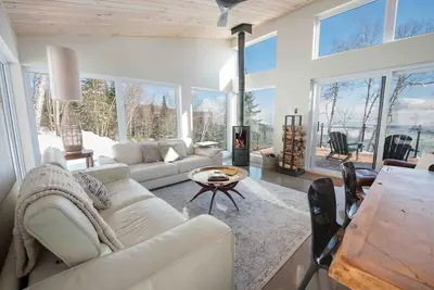 Chez Annie 215 | Somptueuse, vue fleuve, spa