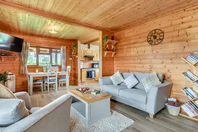 Image de Wild Meadow Lodge - Deux Chambres Maison, Couchages 3