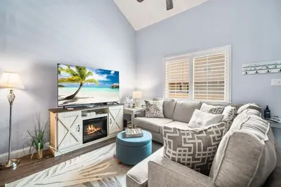 Image de Steps 2 beach! Ocean view+ Pool+ Parking+ Families