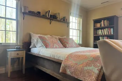 Image de Lovers Lane FarmStay on a working family farm. Horses, cows, sheep, bees & more