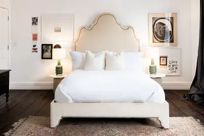Image de Feels like having a boutique hotel all to yourself, for a fraction of the price!