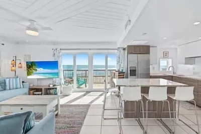 Image de Coconut Beachfront Cottage - Direct Oceanfront - See Rocket Launches!
