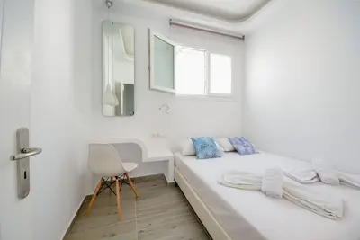 Image de Charming Naxos Apartment | Apartment with Seperate Bedroom | Modern Furnishing | Close to the Beach | Saint George