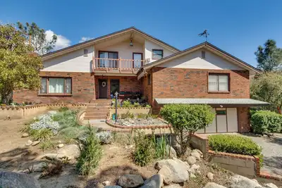 Image de Beautiful Kernville Home w\/ Game Room & Mtn Views!