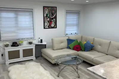 Image de Renovated-Jacuzzi Tub Home Nyc\/Lga\/Jfk Washer\/Dryer