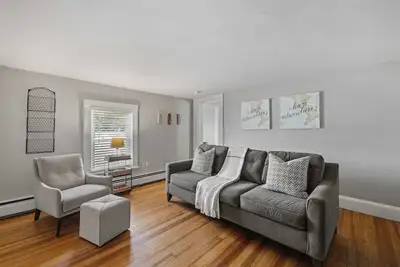 Image de Exeter 2nd Floor 2 Bed, 1 Bath- Pet Friendly