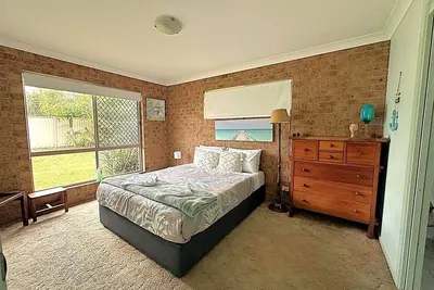 Image de Cabarita Beach - 3 bedroom house walking distance to beach & shops.