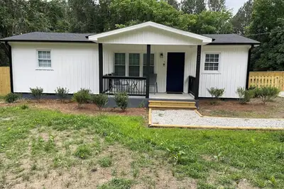 Image de Modern, Peaceful& Modern Home Near Downtown Raleigh & Shopping Centers!