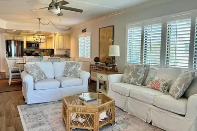Image de Gulf Views, Peace & Serenity at Sandpiper Beach 501. Book Now and $Ave!