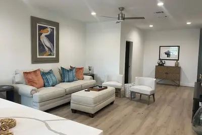 Image de Brand new barndo with large boat barn, game room and outdoor entertaining space
