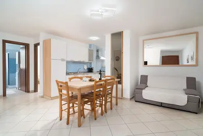 Image de Appartement 'Cala Biriala' avec vue sur la montagne, terrasse privée et Wi-Fi