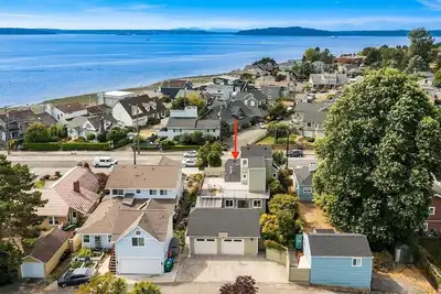 Image de Luxurious 4 Story Home - Steps to Alki Beach