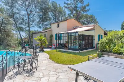 Image de Mas Provençal avec Piscine, vue montagne, piscine et Wi-Fi