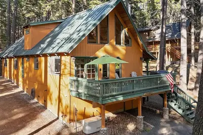 Image de Daves Den large game room loft, Nearby Swimming pool. May discount.