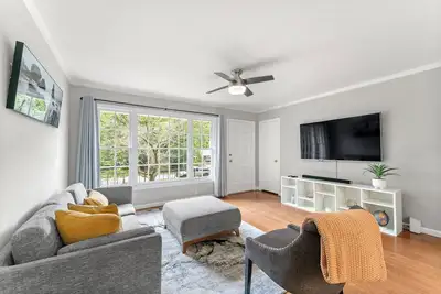 Image de Picture Perfect Charmer, North Decatur Ga