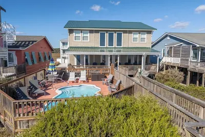 Image de Hobbs Realty - \"Landing\" right into your perfect vacation in this oceanfront home with private pool