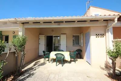 Image de Maison de vacances dans résidence Marines avec piscine commune, 4 ou 6 couchages, 250 m de la. . .