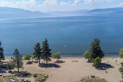 Image de Family Home across the beach/Location/ Hot tub/ Paddle board/ Badminton net