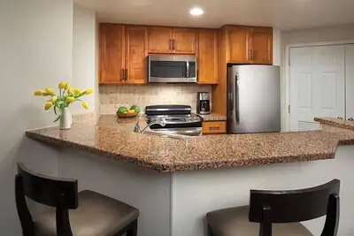 Image de July 12-15 3 night getaway 2 bedroom villa!