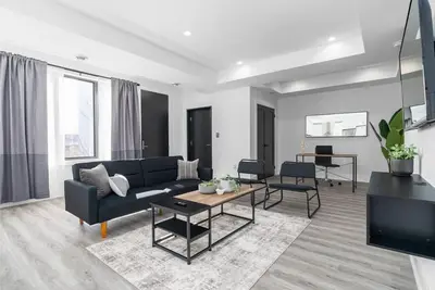 Image de RentX|8Bed/8Bath/DowntownLondon/Parking/Wi-Fi