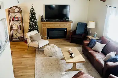 Image de Summit Meadows: outdoor oasis ~ hot tub ~ near town