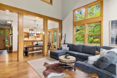 Image de Charming Suncadia Cabin w/ Game Room + Hot tub