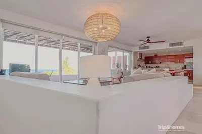 Image de Beautiful 3br/3Ba villa includes beach club & golf cart