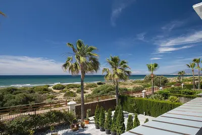 Villa Dunas Beach - beachfront townhouse in Marbella