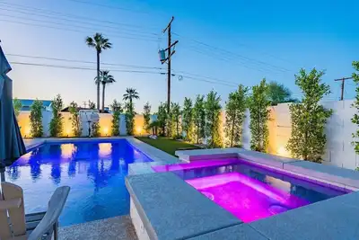 Image de Scottsdale Lux Oasis, Pool Hot Tub Sleeps 12!