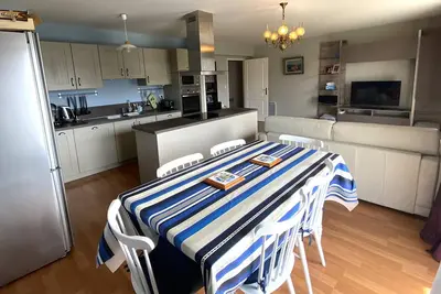 Image de Appartement au calme avec Wifi, balcon, parking au centre de Perros-Guirec, à 500m des commerces