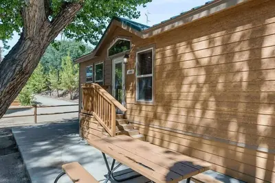 Image de Serenity Cabin at Krs Campground (Cabin 11)