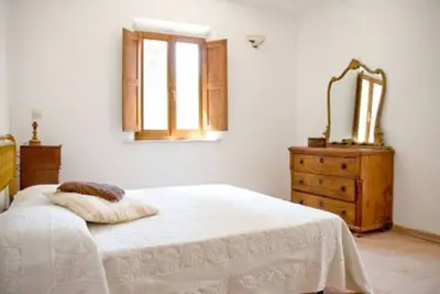 Image de 10 minutes from the sea, Two-room apartment with private garden and swimmingpool