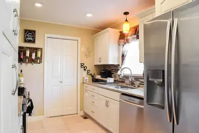 Image de 2 Bedroom Home with 3 beds, mins from Casino
