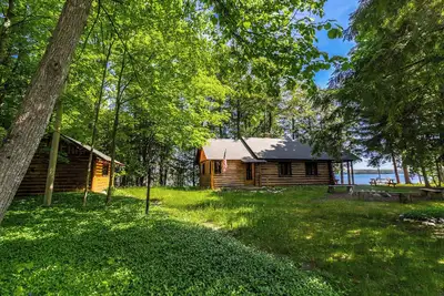 Image de Fisher Trail Cabin: 2 Br, 1 Ba Cottage in Alanson, Sleeps 4