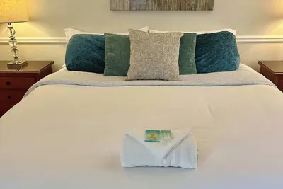 Image de Cozy 2br 2ba in Downtown Atlanta!