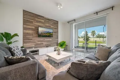 Image de Last Minute Disney Getaway! Luxury Condo with Private Balcony. Book Now! #105363