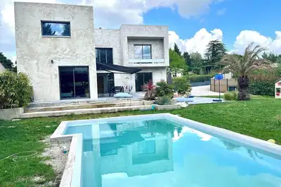 Villa Moderne à 10 Minutes D'avignon Intra Muros ou 20 Minutes Pont Du Gard!