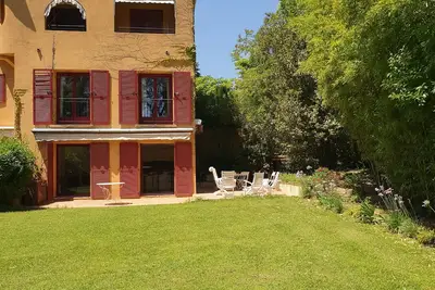 Image de Maison Mitoyenne sur Green du 13 du Golf de Valescure Dans Residence Gardiennee