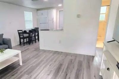 #13 Clearwater airport home