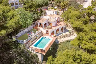Image de Belle Villa de 4 Chambres avec Vue sur la Mer