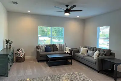 Image de Cozy Apartment in Lake City, only minutes from the baseball fields and food!