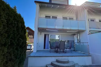 Image de Reiheneckhaus mit Garten und Terrasse am Stadtrand mit Nähe ins Grüne