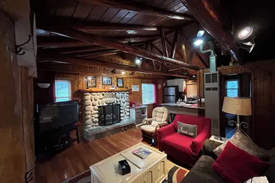 Image de Cozy Cabin near Otsego Lake, golfing, and north woods activities. Dog friendly